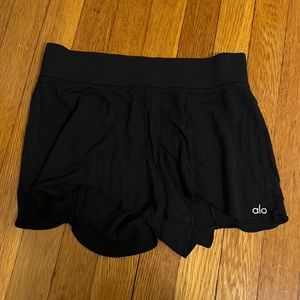 XS ALO black shorts